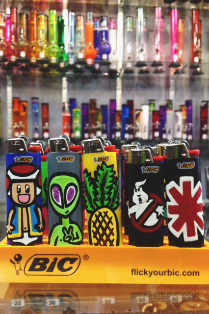 ganjaginga:  reddlr-trees:  My GF paints on lighters and sells them at bong shops around Toronto, she’s painted hundreds :) I hope you guys like this pic of just a few of them!  WHAT I live in Toronto and have never seen these 
