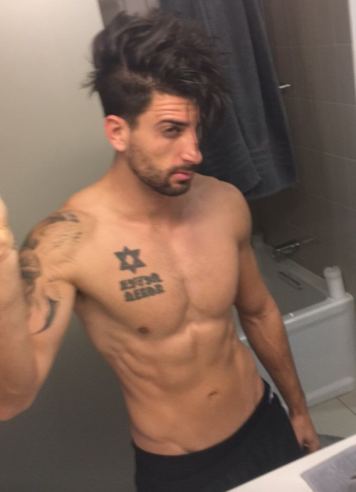 Jesse Wellens Nude