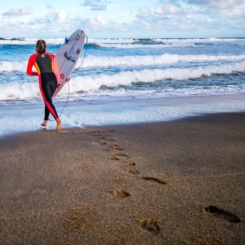 surfandbefree:  http://surfandbefree.tumblr.comCarissaph. Trevor Moran