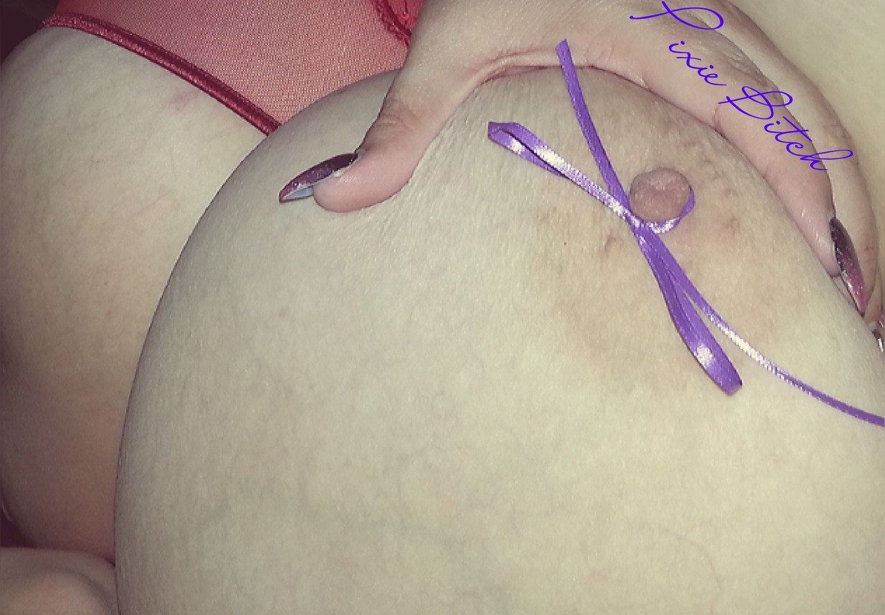pixie-bitch75:  Don’t forget to cum follow me @uplust.com pixiebitch75 😘Uplust
