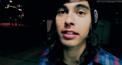 kamimeow:  God I just feel like rubbin’ my face to his cute face :3