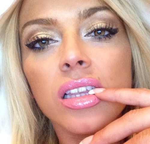 bestofbarbie:  Http://bestofbarbie.tumblr.com