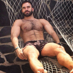 bulgebulge:  hot4hairy:H O T 4 H A I R Y