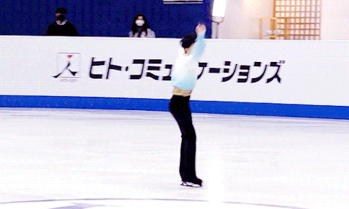 incandescentlysilver:Yuzuru Hanyu sets the world record in the short program with a score of 111.82 