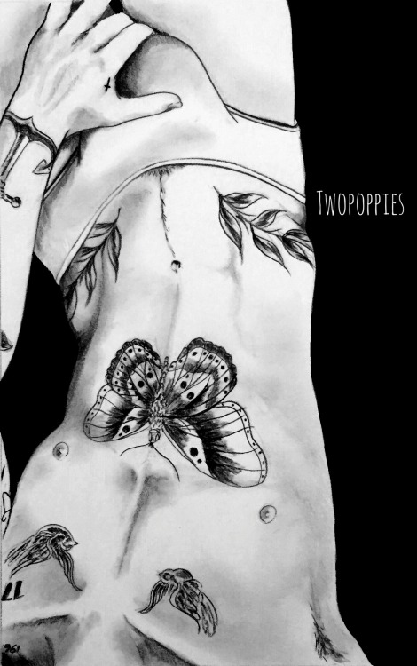 twopoppies-nsfw:“Two can play that game, babe.”Harry’s selfies 1/? (see Louis’ selfies here)