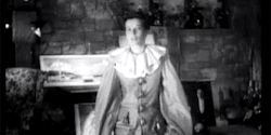wehadfacesthen:  Katharine Hepburn in Sylvia Scarlett (George Cukor, 1935)via bustorkeaton 