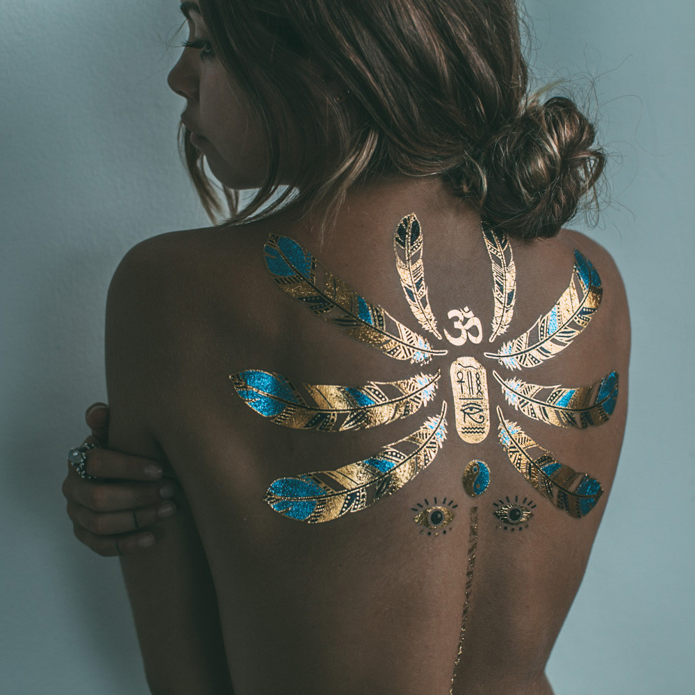 wordsnquotes:  culturenlifestyle:Exquisite Metallic Tattoos Inspired by Hennah &amp;