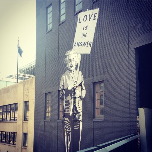 The hair is always on point.#streetart #art #Einstein #love #graffiti #nyc #newyork #HighLine