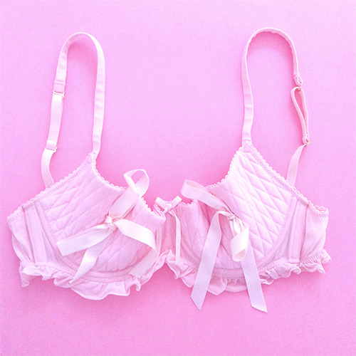 hermysteriousbusiness:  Carol Malony Powder Puff Bra <3 I have actually two of them, but the one I bought first was second hand and didn`t have the fluffy pasties anymore… ; <