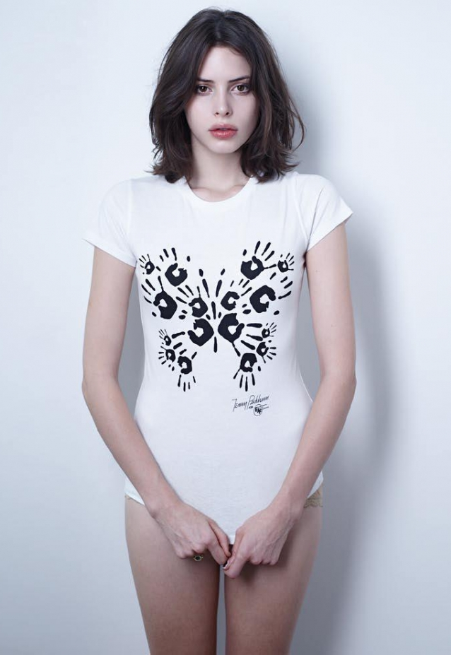 oes:  (via 638full-charlotte-kemp-muhl.jpg (638×927)) 