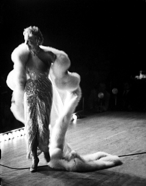 onlyoldphotography:Loomis Dean: Marlene Dietrich appearing at the Sahara Hotel. Las Vegas, 1953