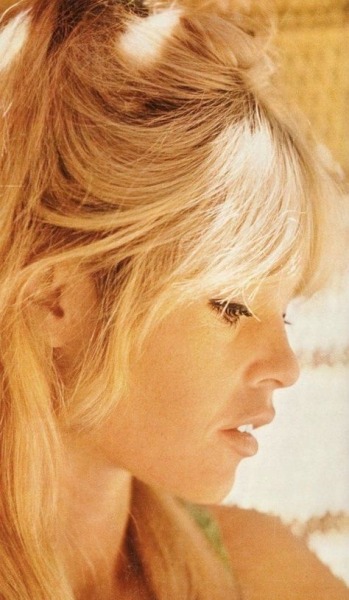 weirdlandtv:Brigitte Bardot.