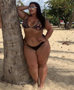 fullmoonbaddies:New thick Latina on the scene! Ass fat and she’s beautiful! Follow