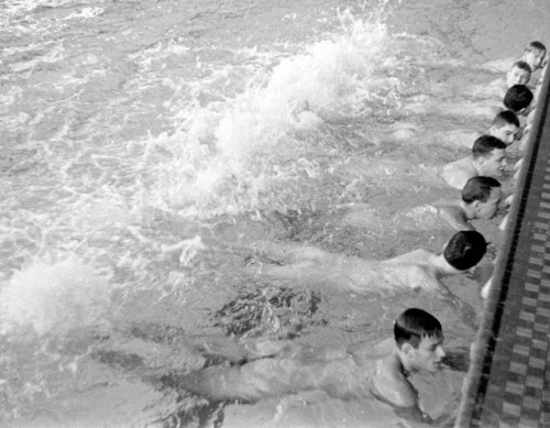 fuckyeahvintageguys:  Tons of Vintage Pics at Fuck Yeah Vintage Guys. Click Here to Follow Fuck Yeah Vintage Guys. 
