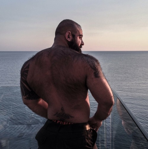 thebearunderground:  The Bear Underground Archive  10,000+ posts of the hottest hairy men around the globe.   I am totally enamored with this man.  Let your eyes wander to the vista that is his… Physically my typeof man totally. - WOOF