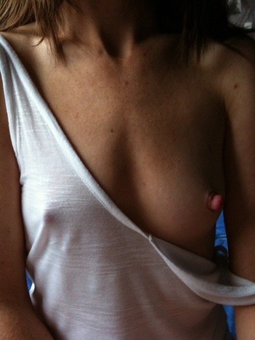 nipplesrbest:  More from this NIPPLY lady