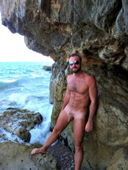 guyzbeach:  Follow Guyzbeach, a collection of natural men naked at the beach !  It&rsquo;s &ldquo;shady&rdquo; here&hellip;