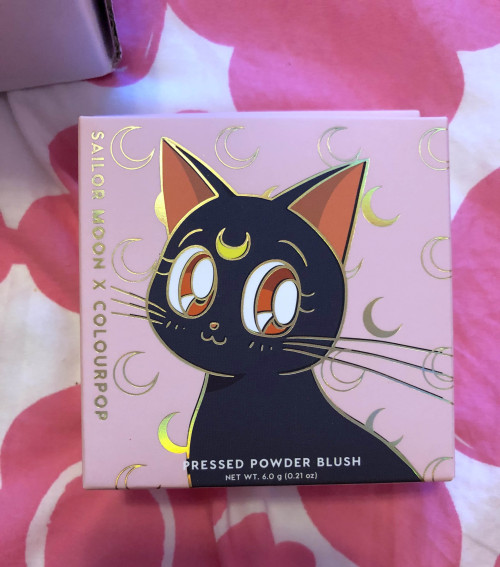 silvermoon424:I finally got my ColourPop Sailor Moon makeup! It’s so pretty and I love it!