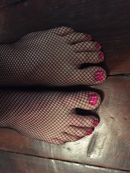 sissy-slut: So many requests for my feet!