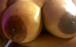 sadisticprevert:  Yes I have big tits, phat