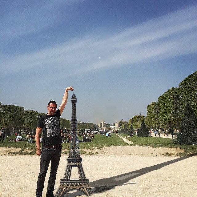 officialfrenchtoast:  “Can someone photoshop the Eiffel Tower under my finger?”