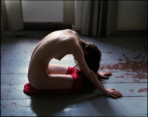 goreanmaster:  anexquisitenymph:  by Hannes Caspar  .