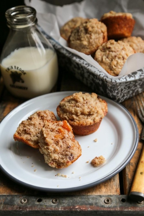 Apricot Pecan Streusel Muffins