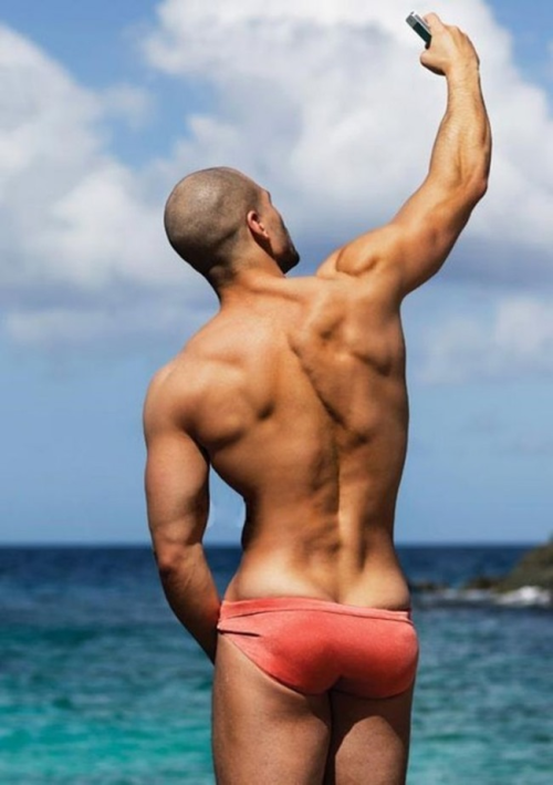 themisto919: DNA MAGAZINE: Todd Sanfield in ‘The Virgin Island Diaries’ by Photographer