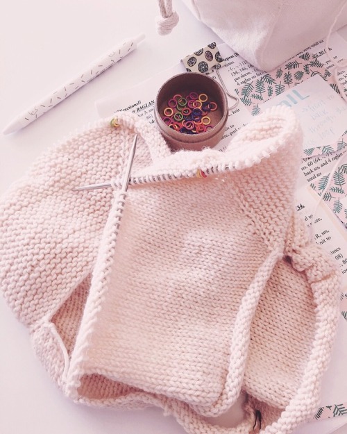 pinkknitt: Pretty sweater progress