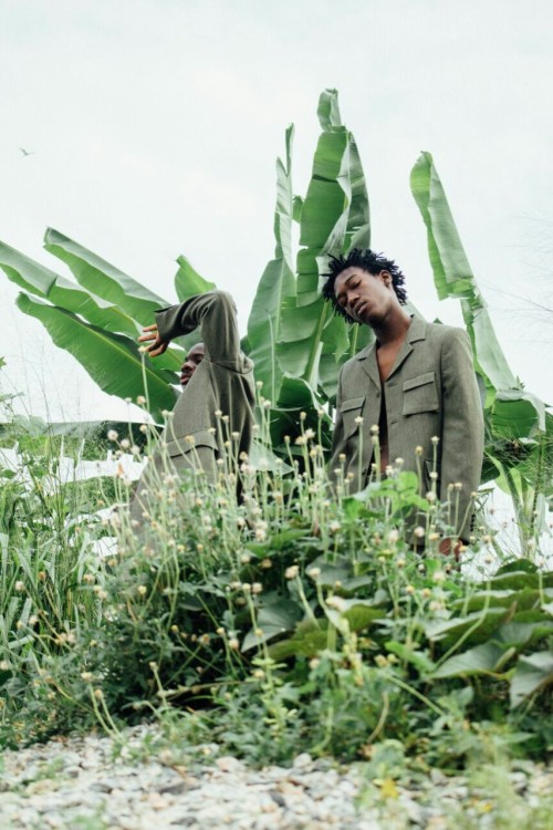 blackfashion:  Name: Nkem Mere Age: 18 Location: Lagos, Nigeria Submitted by: nkemmere.tumblr.com Photographed by: nkemmere.tumblr.com  {These were off my journal I just concluded} link - merenkem.vsco.co/journal/agha   Hope you’d love it.