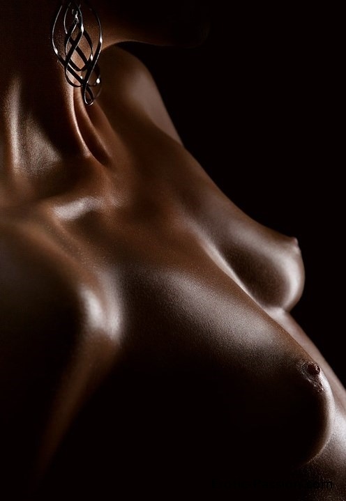 ebony-elite:  We love ebony girls!