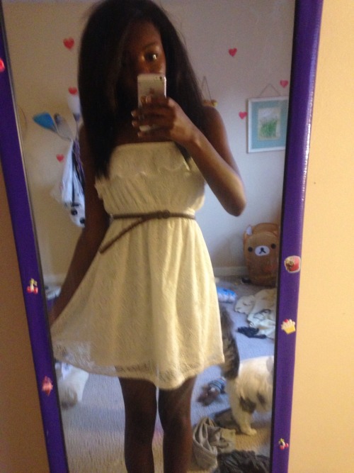 blackfairypresident:this dress was $5 at walmart omfg!!! finally the first dress ive owned since i w