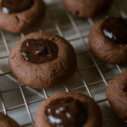 fullcravings:Easy Raspberry Chocolate Thumbprint Cookies