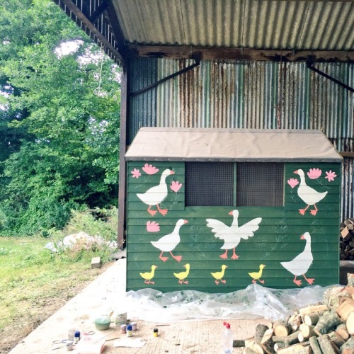 brionymaysmith:Painted a Goose Shed