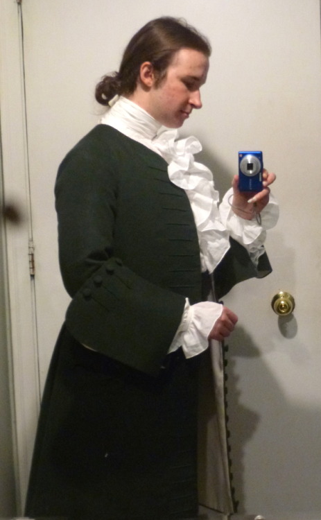 The 1730′s coat is done!(It’ll be a while before I get Nice Fancy Photos of it, because I still need