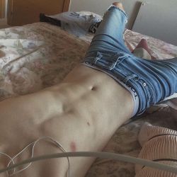 Another-Paleboy: I’ve Got A Double Bed Guys🙊