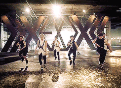 krisyeol:  EXO - Growl 으르렁 Flawless choreography      