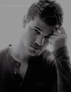 taylorlautnermania:  NEW Portrait of Taylor