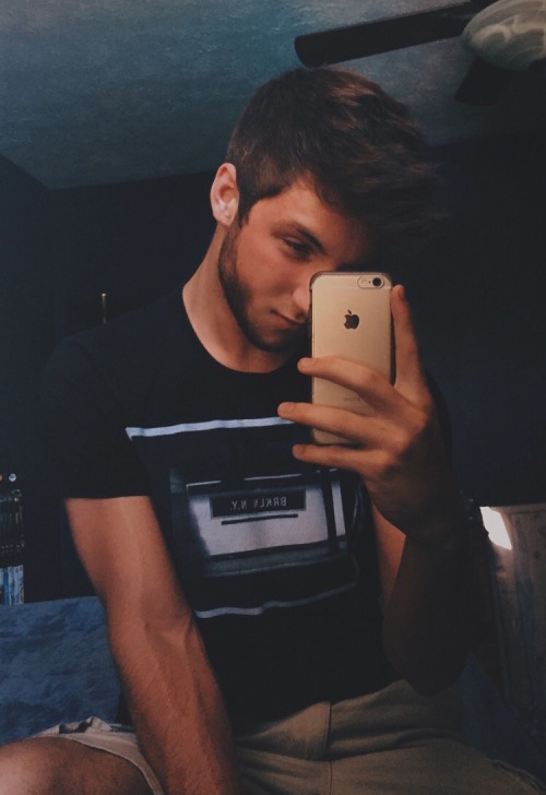 http://g4y-p0rn-l0v3r.tumblr.com/post/121787855440