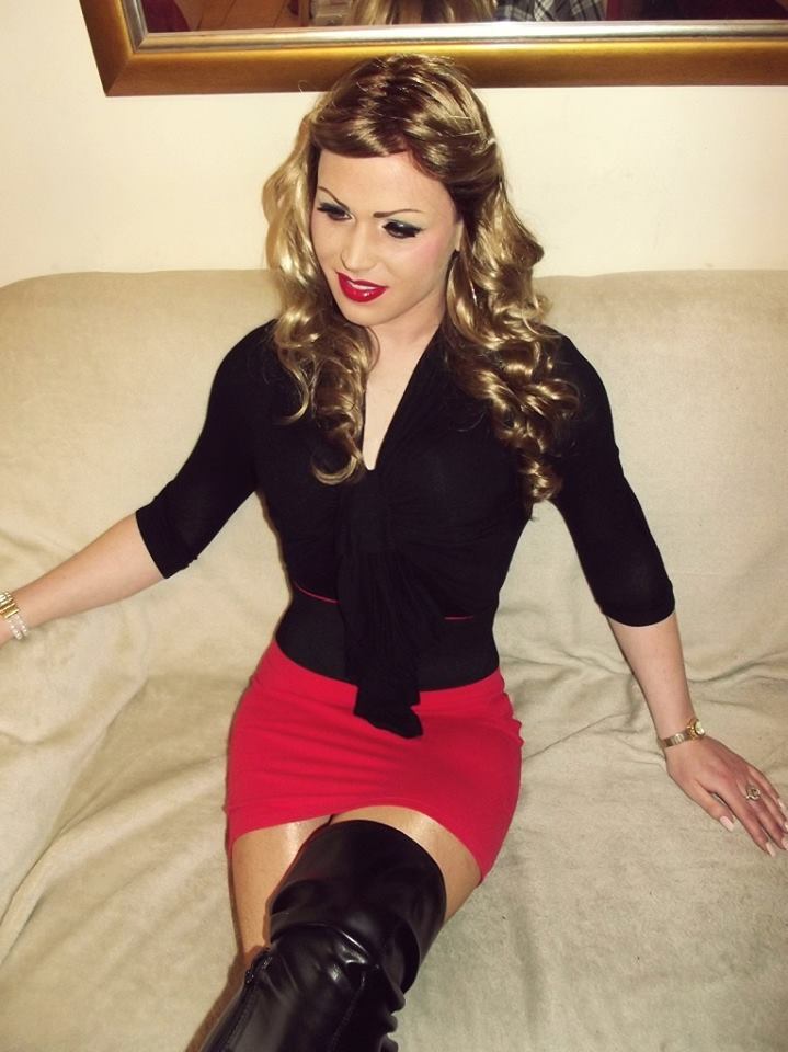 sissy-maker:  Sissy-Maker   Where Boys become Girls  Amazing!