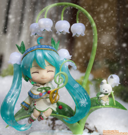 goodsmilecompanyunofficial:  Nendoroid Snow Miku: Snow Bell Version by the Good Smile Company.