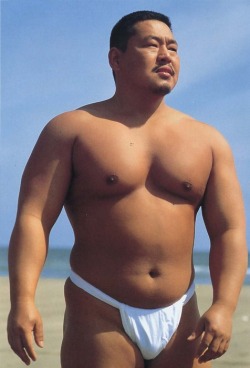 stocky-men-guys:  keahimakua:  thick + fundoshi