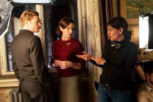 Rebecca Ferguson, Sam Reid, Oliver Jackson Cohen and Shamim Sarif on set of &ldquo;Despite The Falli