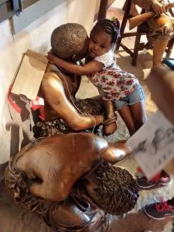 lovestodeepthroat:  jbaines19:    A mother explained to her daughter wat had happened to her ancestors and she gave the statue a hug and said everything is going to be ok    Source: Master Brown  Shit. 