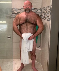 daddieslounge:  Ugh, who invented towels?!?  Like man and towel.