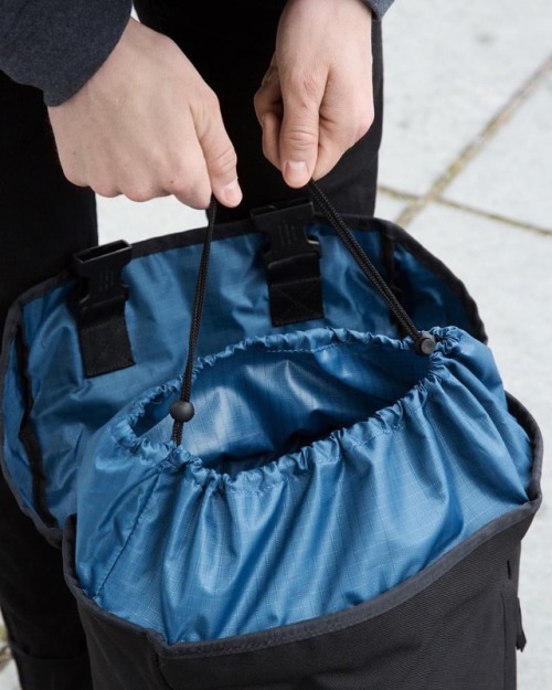 Zip your belongings with the #8barurbn #backpack ! @xaliveinsidex @_sometimesblackandwhite_ #8bar #