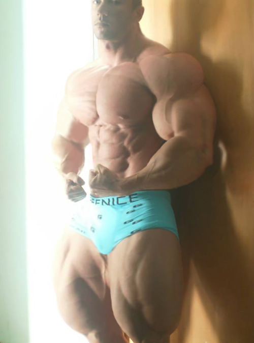 massivemusclebears:  He wants me to worship him and completely submit to his every whim. I must obey him. I WILL obey him.  He is my Alpha. He is my life.