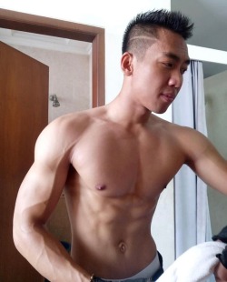 asian-men-x: @adikareal