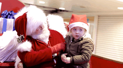 dark-jeanmarco:micdotcom:Watch: Their interaction is enough to turn even the grinchiest Grinch into 