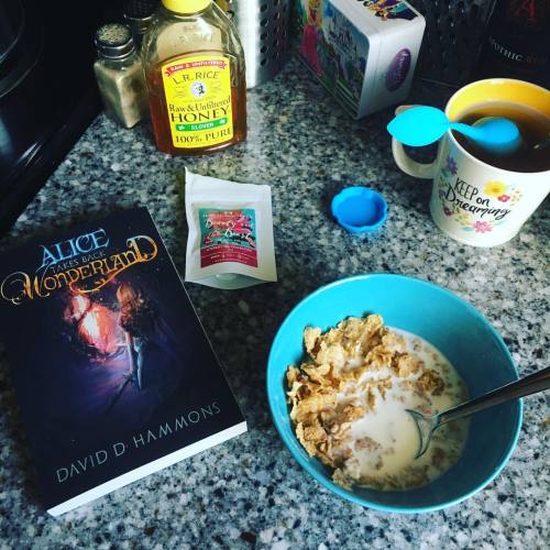 It was a morning of wonder#bookstagram #booktography #booksandtea #bibliophile #bdbb #bookworm #bo